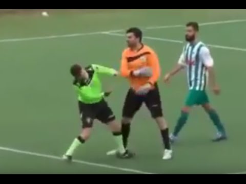 Crema News - Calciatore espulso picchia l'arbitro, arrivano i carabinieri